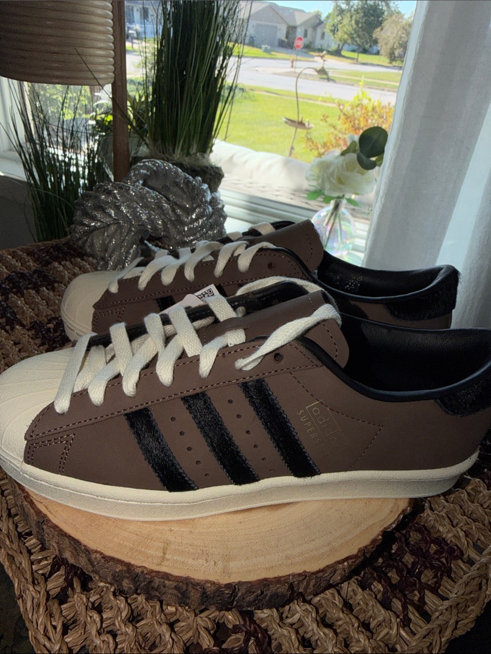 adidas Superstar Vintage Sneakers Brown Black Cream Women’s 7 Men’s 6 NWT - Picture 4 of 10